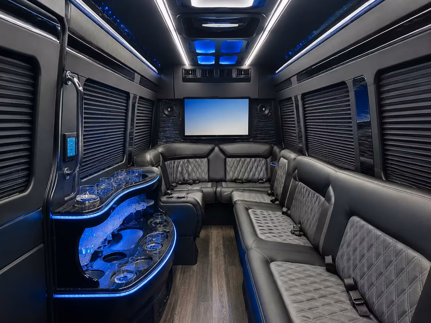 charterbusrentalmiamibeachfl com connects you with prom transportation to any miami beach venue