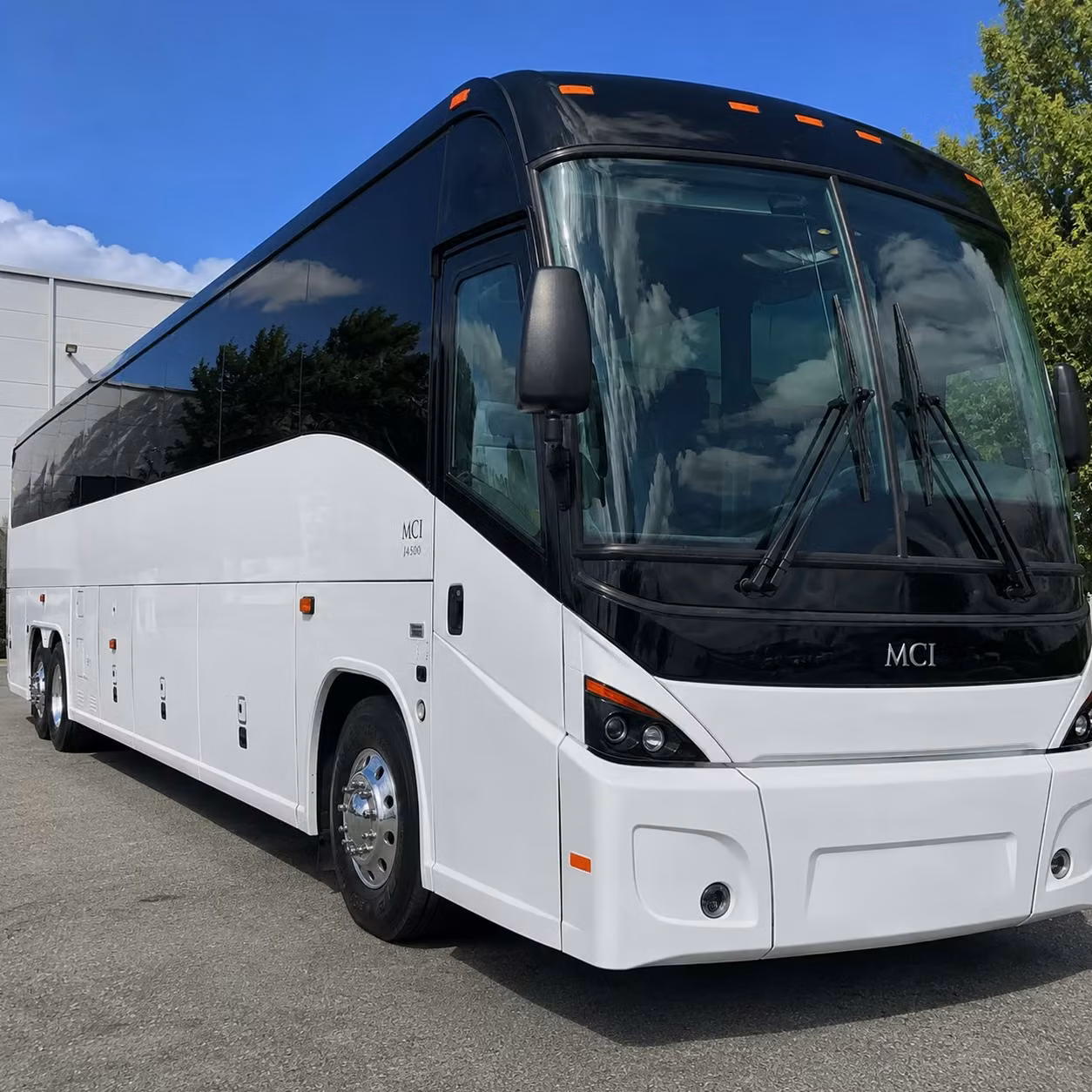 whether you re flying into mia or fll there s a bus in the network ready for you